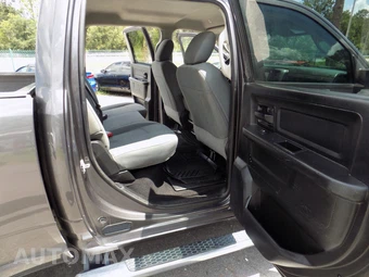 2018 Ram 3500 Tradesman Crew Cab Long Bed DRW - miniatura 15