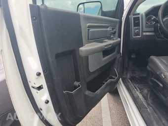 2018 Ram 3500 Tradesman Regular Cab Long Bed DRW - miniatura 36
