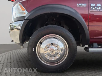 2018 Ram 5500 Cab Chassis SLT Regular Cab DRW - miniatura 12