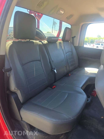 2018 Ram 5500 Cab Chassis Tradesman Crew Cab DRW – miniatura 15