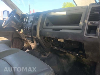 2018 Ram 5500 Cab Chassis Tradesman Crew Cab DRW – miniatura 18