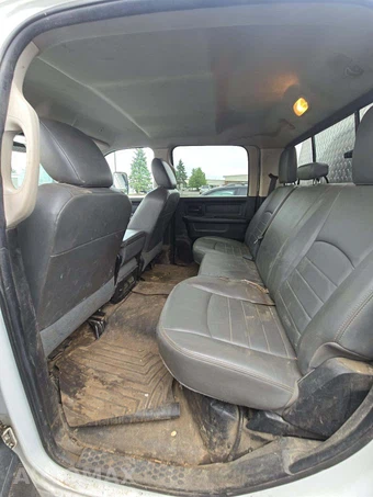 2018 Ram 5500 Cab Chassis Tradesman Crew Cab DRW – miniatura 7