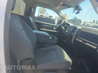 2018 Ram 5500 Cab Chassis Tradesman Regular Cab DRW – miniatura 8