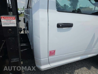 2018 Ram 5500 Cab Chassis Tradesman Regular Cab DRW – miniatura 21