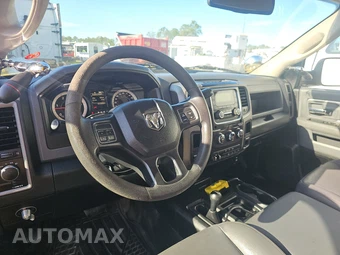 2018 Ram 5500 Cab Chassis Tradesman Regular Cab DRW – miniatura 10