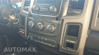 2018 Ram 5500 Cab Chassis Tradesman Regular Cab DRW – miniatura 16
