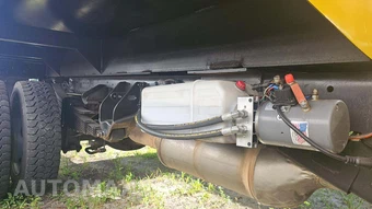 2018 Ram 5500 Cab Chassis Tradesman Regular Cab DRW – miniatura 17