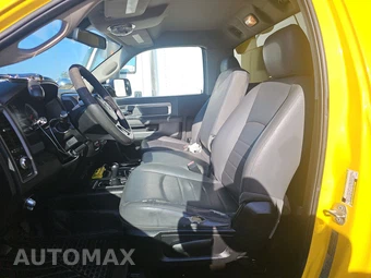 2018 Ram 5500 Cab Chassis Tradesman Regular Cab DRW – miniatura 7