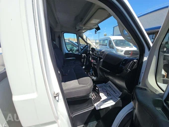 2018 Ram ProMaster 3500 Cab Chassis – miniatura 14
