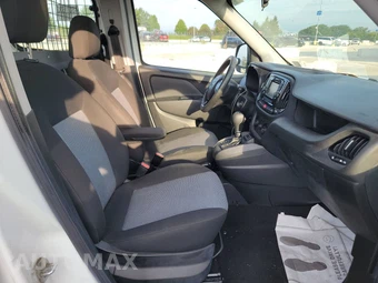 2018 Ram ProMaster City Cargo Van Tradesman 122.4" WB – miniatura 8