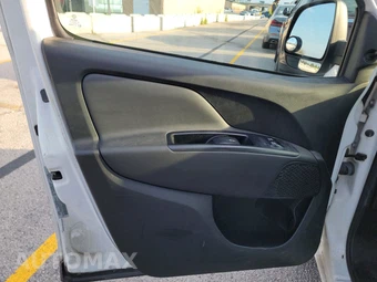 2018 Ram ProMaster City Cargo Van Tradesman 122.4" WB – miniatura 9