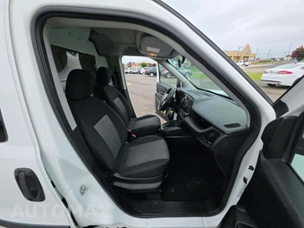 2018 Ram ProMaster City Cargo Van Tradesman SLT 122.4" WB - miniatura 15