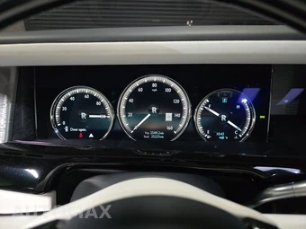 2018 Rolls-Royce Phantom – miniatura 12