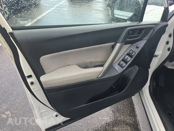 2018 Subaru Forester 2.5i – miniatura 9