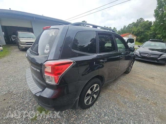 2018 Subaru Forester 2.5i – miniatura 3