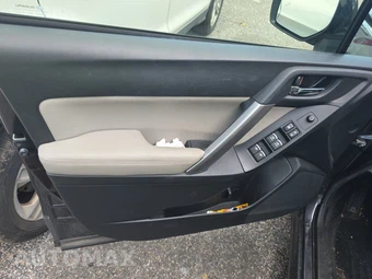 2018 Subaru Forester 2.5i Limited – miniatura 9