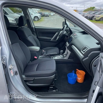 2018 Subaru Forester 2.5i Premium - miniatura 9