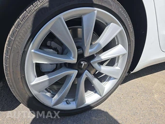 2018 Tesla Model 3 Long Range - miniatura 24