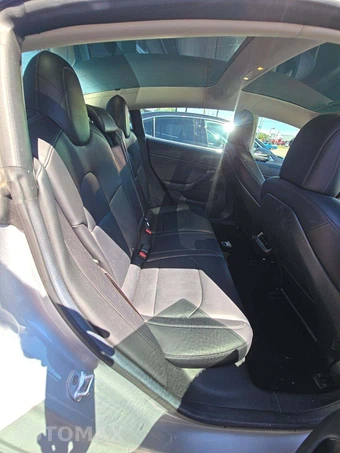 2018 Tesla Model 3 Long Range – miniatura 16
