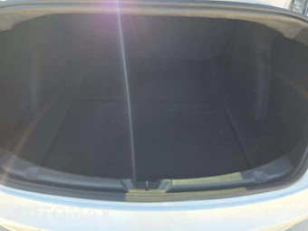 2018 Tesla Model 3 Long Range – miniatura 14