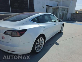 2018 Tesla Model 3 Long Range – miniatura 3