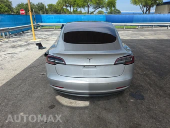 2018 Tesla Model 3 Long Range – miniatura 5