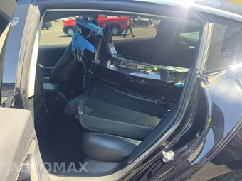 2018 Tesla Model 3 Long Range – miniatura 13