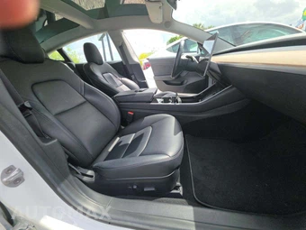 2018 Tesla Model 3 Long Range – miniatura 19