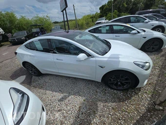 2018 Tesla Model 3 Long Range – miniatura 4