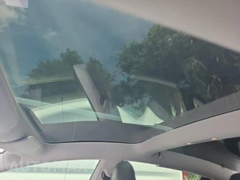 2018 Tesla Model 3 Long Range - miniatura 17