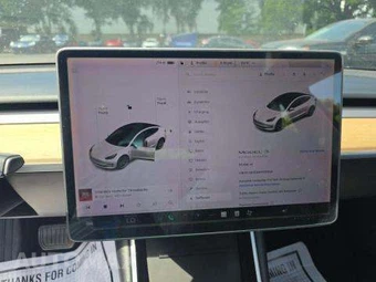 2018 Tesla Model 3 Long Range - miniatura 9