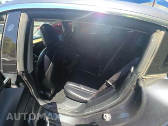 2018 Tesla Model 3 Long Range – miniatura 10