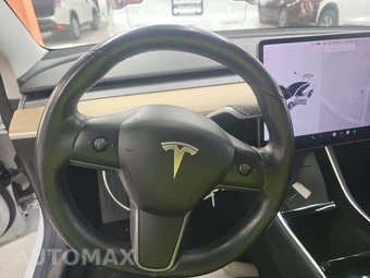2018 Tesla Model 3 Long Range – miniatura 10