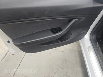 2018 Tesla Model 3 Long Range – miniatura 9