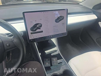 2018 Tesla Model 3 Long Range – miniatura 10