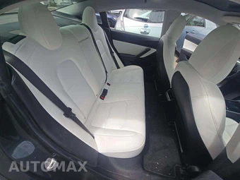2018 Tesla Model 3 Long Range – miniatura 17