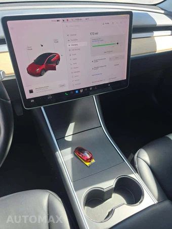 2018 Tesla Model 3 Long Range – miniatura 10