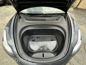 2018 Tesla Model 3 Long Range – miniatura 11