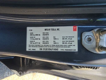 2018 Tesla Model 3 Long Range – miniatura 14