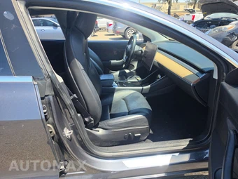 2018 Tesla Model 3 Long Range – miniatura 8