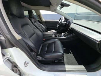 2018 Tesla Model 3 Long Range – miniatura 18