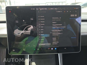2018 Tesla Model 3 Long Range – miniatura 9