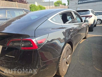 2018 Tesla Model 3 Long Range – miniatura 3