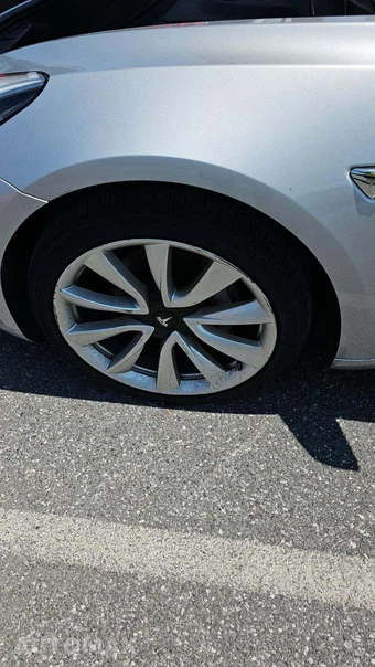 2018 Tesla Model 3 Long Range – miniatura 25