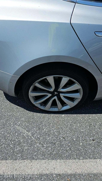 2018 Tesla Model 3 Long Range – miniatura 29