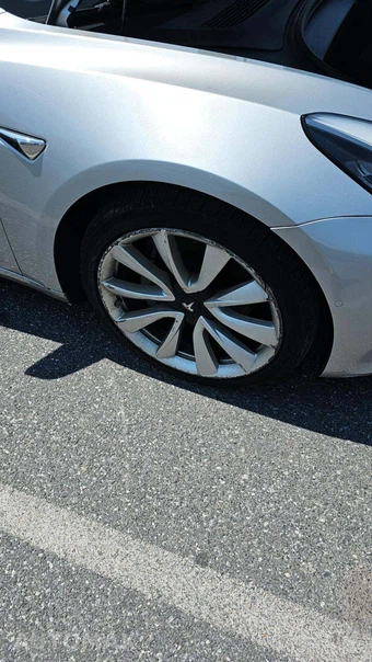 2018 Tesla Model 3 Long Range – miniatura 30