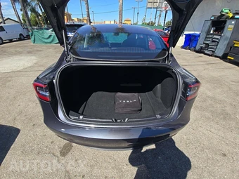 2018 Tesla Model 3 Long Range - miniatura 14