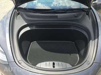 2018 Tesla Model 3 Mid Range - miniatura 18