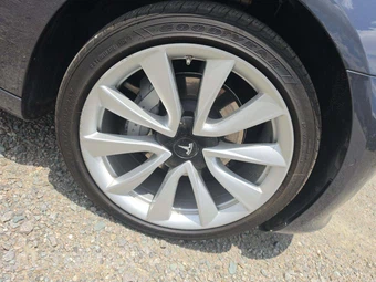 2018 Tesla Model 3 Mid Range - miniatura 22