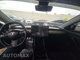 2018 Tesla Model 3 Mid Range – miniatura 10